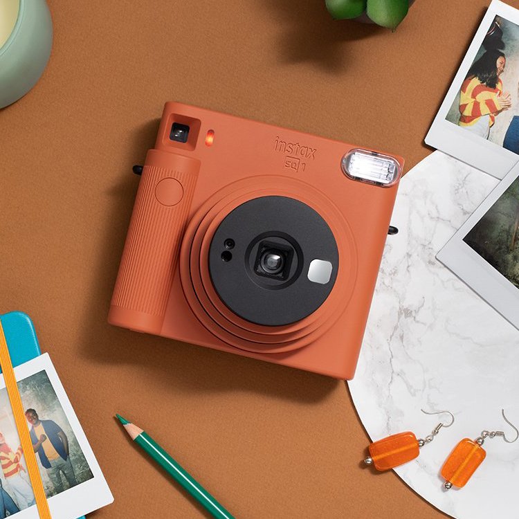 Fujifilm Instant Camera Instax Square SQ1 Orange